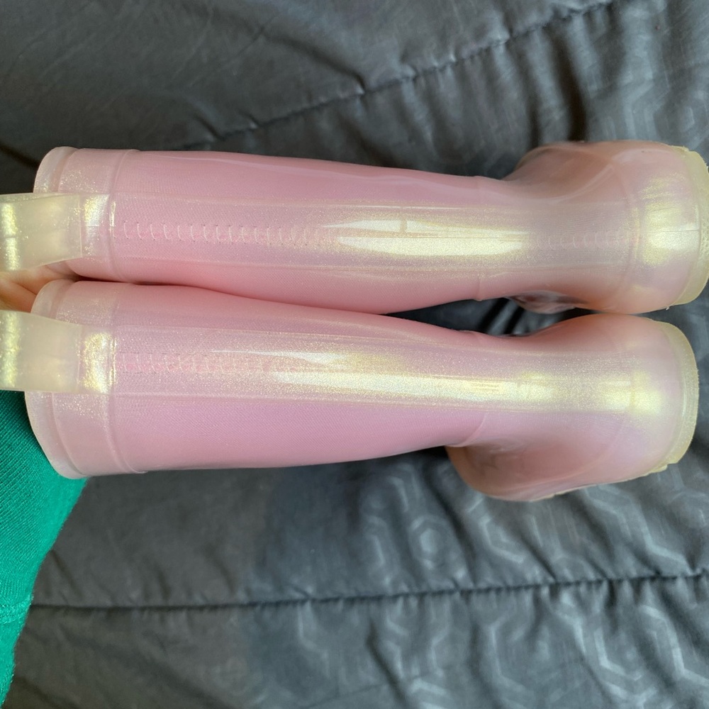 Pink translucent rain boots - Picture 5 of 8